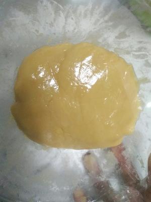 广式莲蓉（紫薯）蛋黄月饼的做法 步骤3