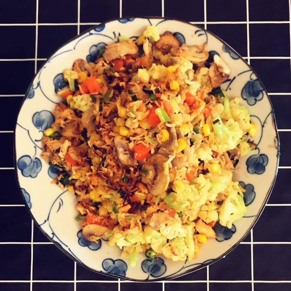 【健康三餐】三文鱼时蔬菜花米炒饭