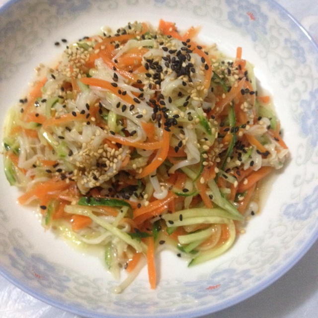 凉拌金针菇
