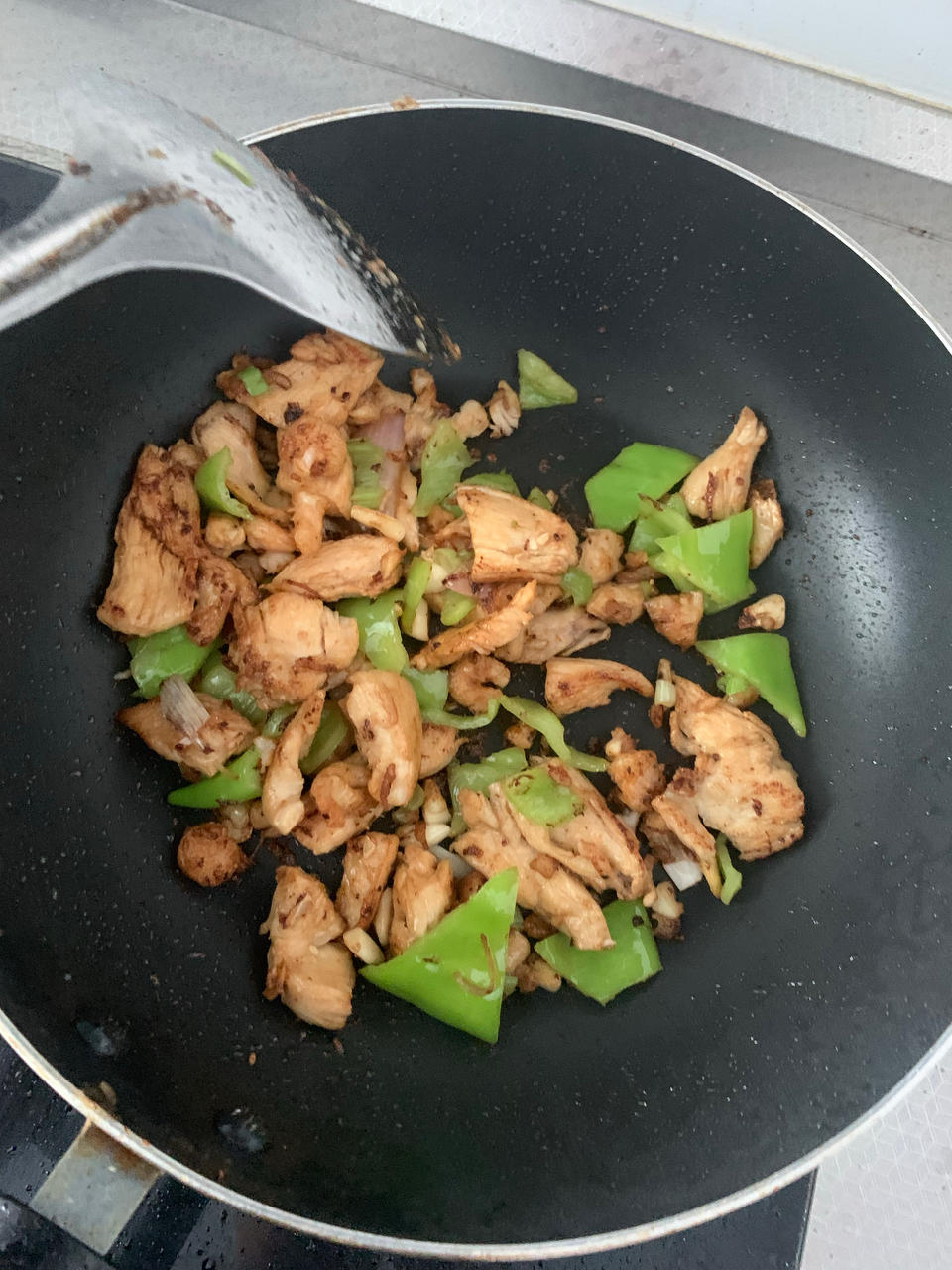 鸡胸肉炒青椒