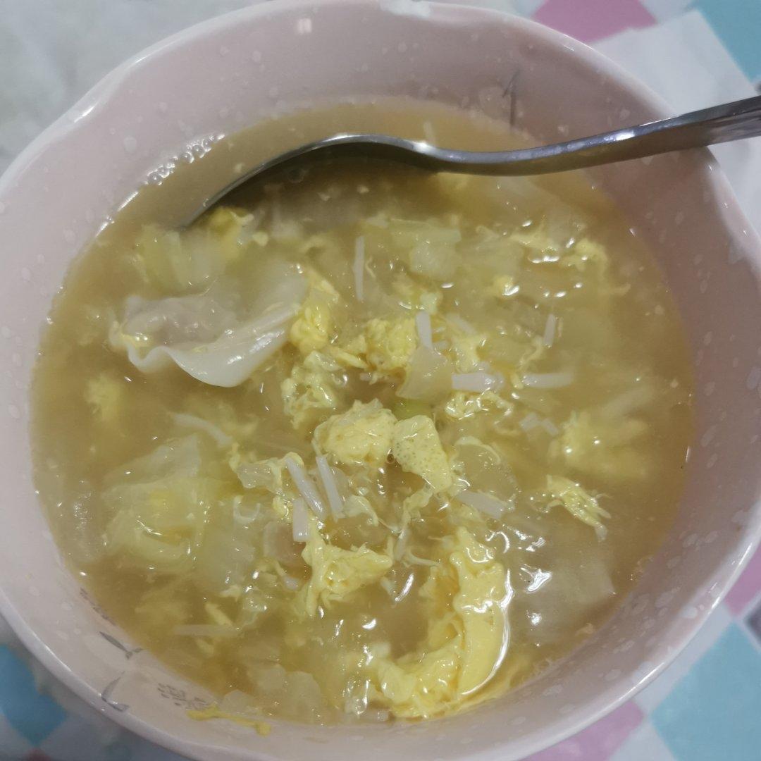 金针菇蛋汤，味道鲜美，可作为减肥餐