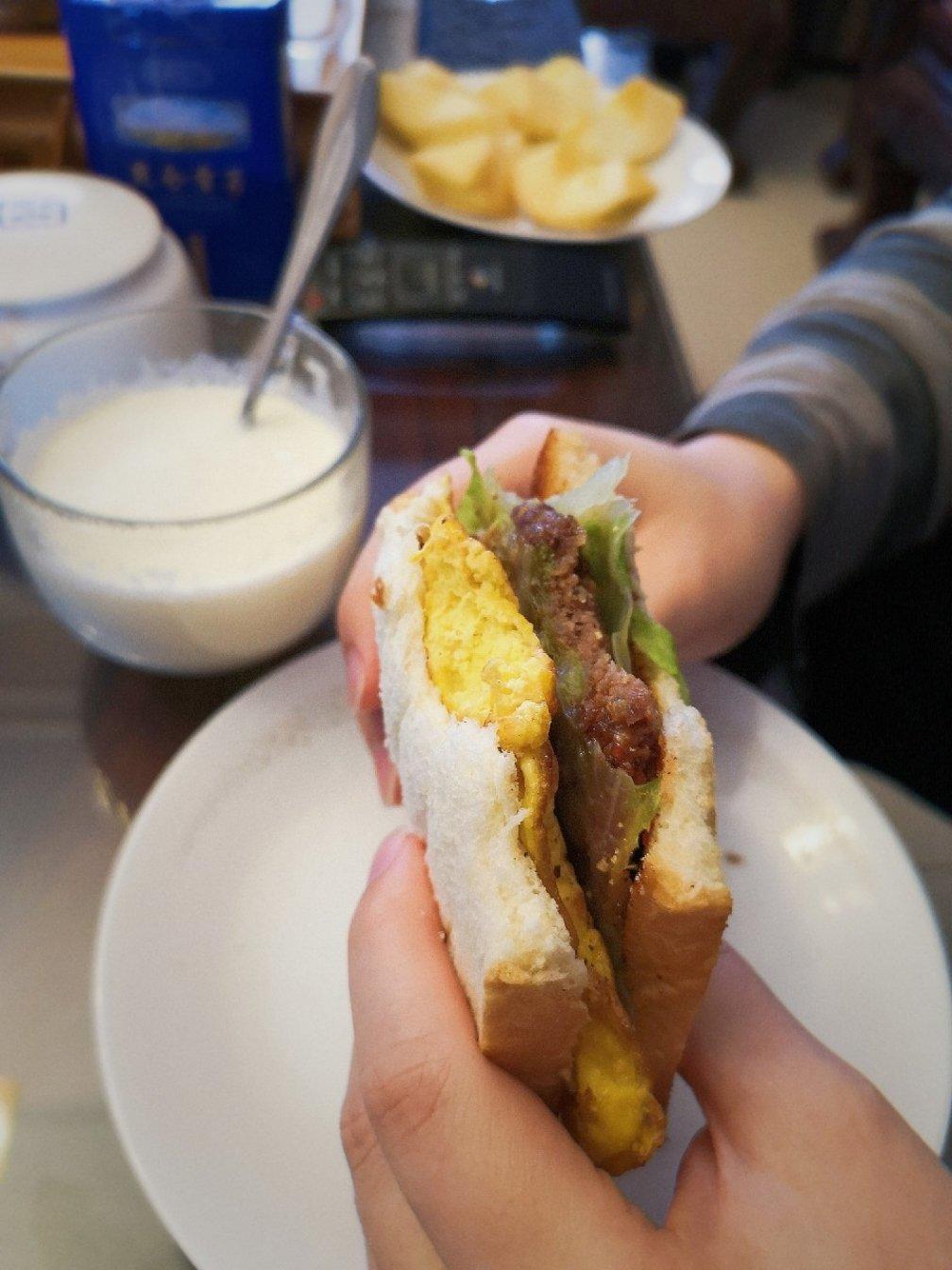 电饼铛土司煎蛋（三明治）