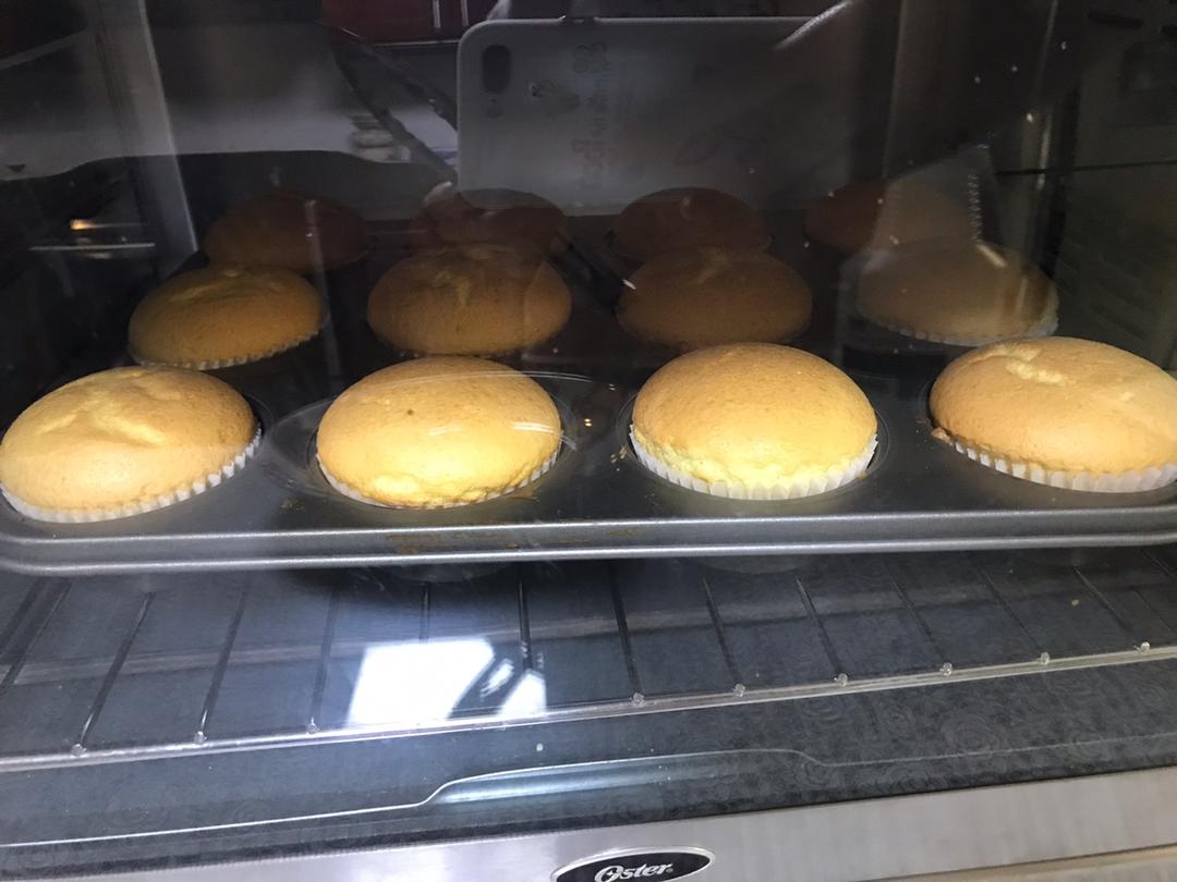 不回缩杯子蛋糕cupcake