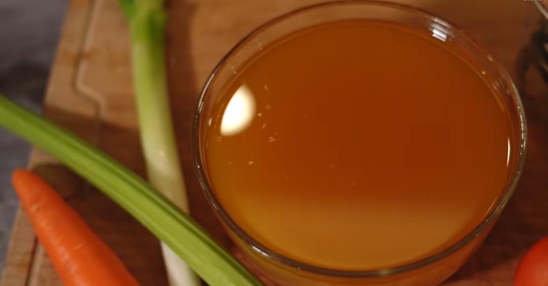 褐色牛骨高汤