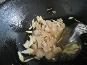 豇豆炒肉的做法 步骤7