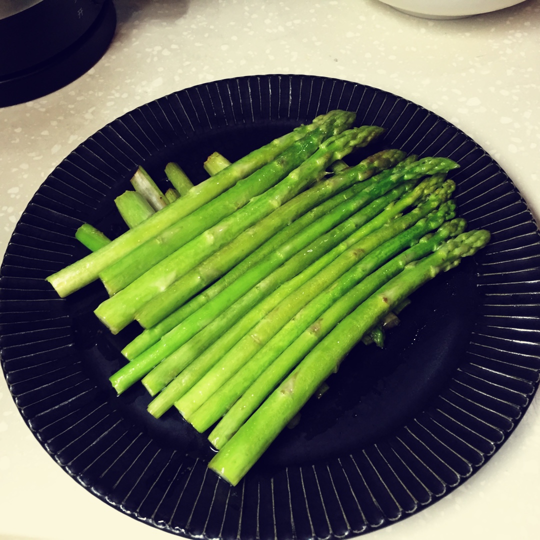 橄榄油黑椒芦笋