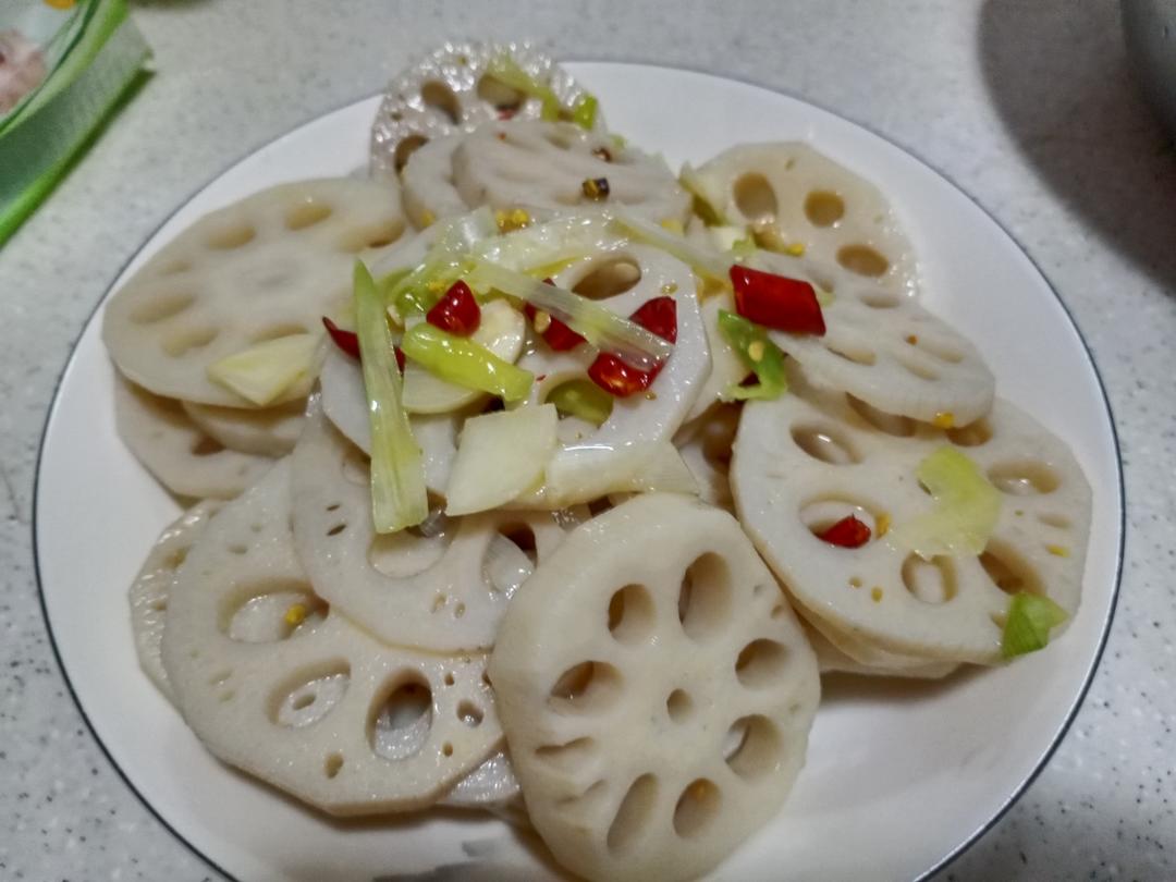 家常凉菜--炝拌藕片
