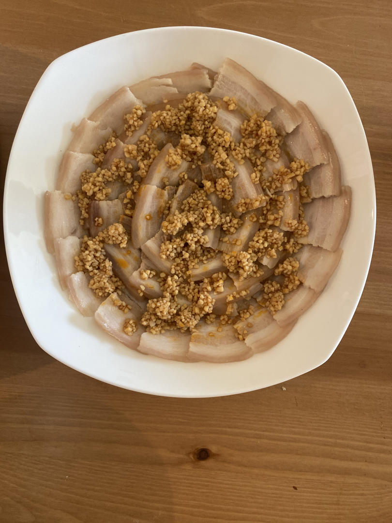 有时候，真的忍不住，搞一盘蒜泥白肉