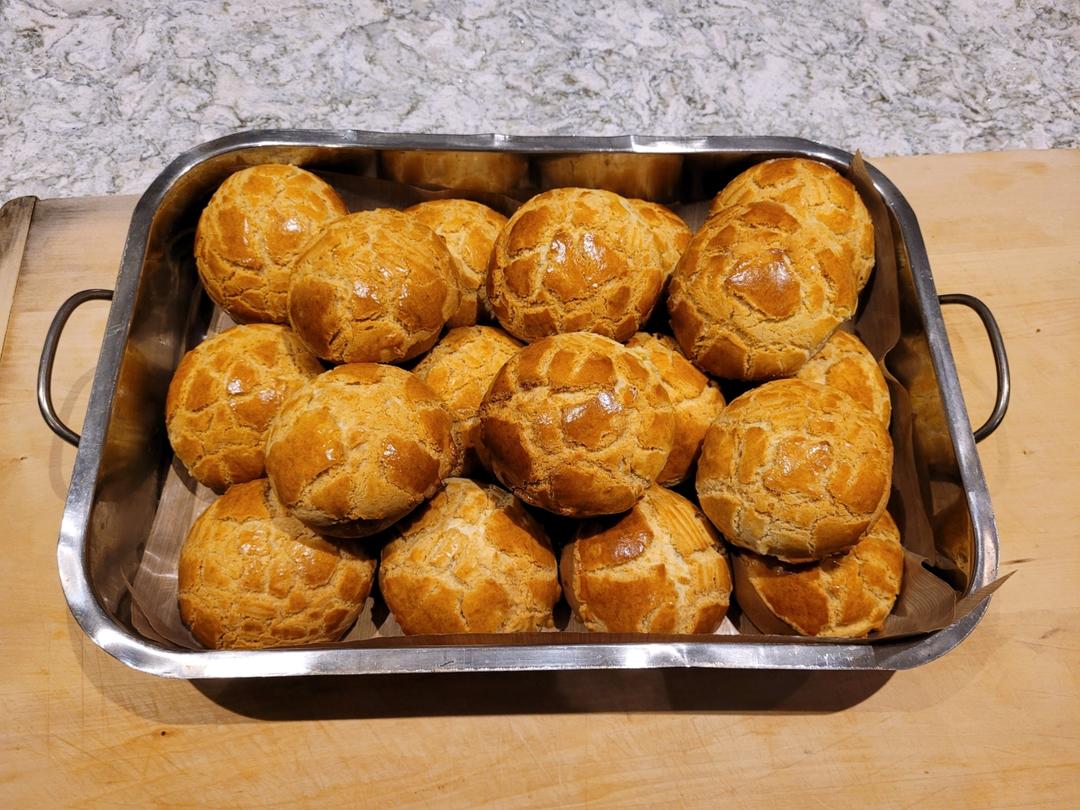 好吃到极致经典脆皮菠萝包