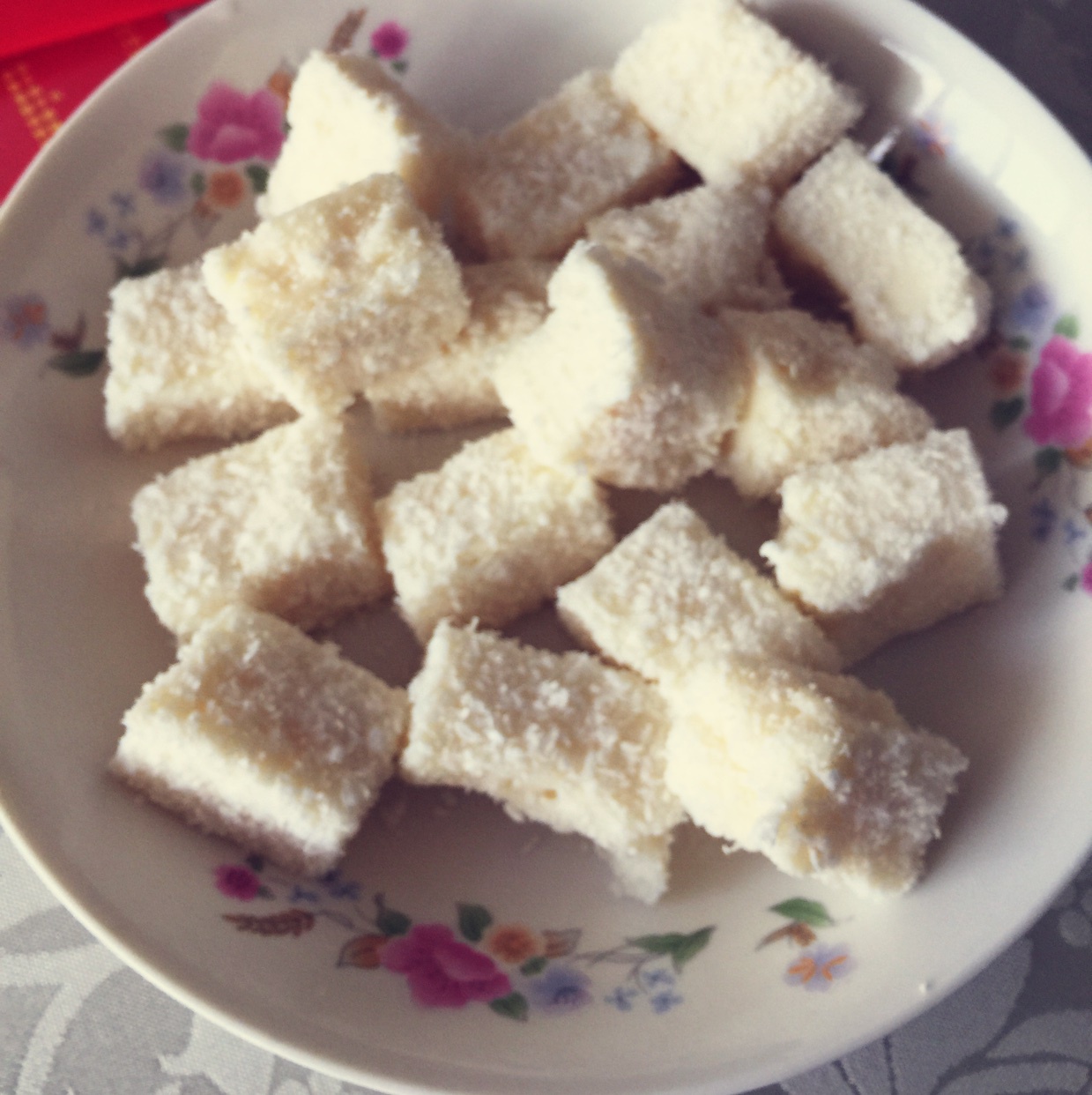 完胜85度C牛奶椰丝小方