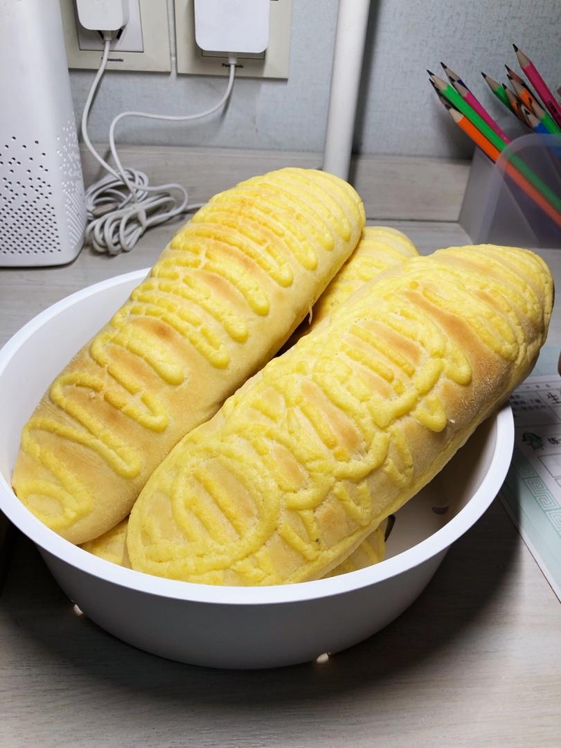 毛毛虫面包