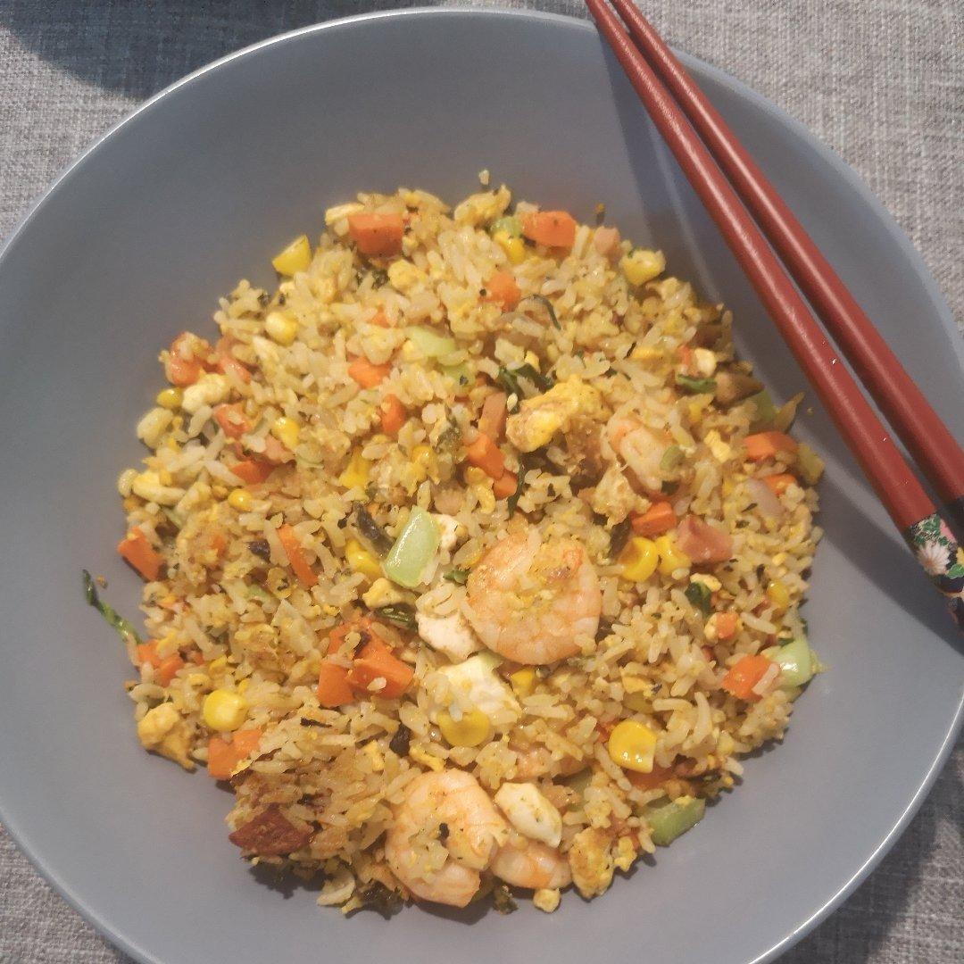 咸蛋超仁鲜虾炒饭