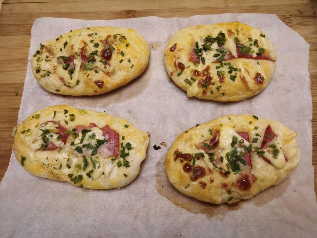 【培根沙拉面包】