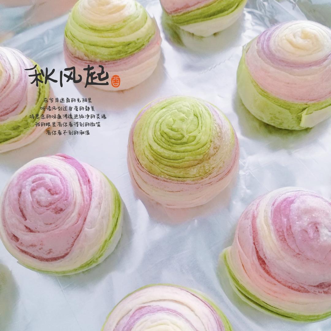 旋彩蛋黄酥