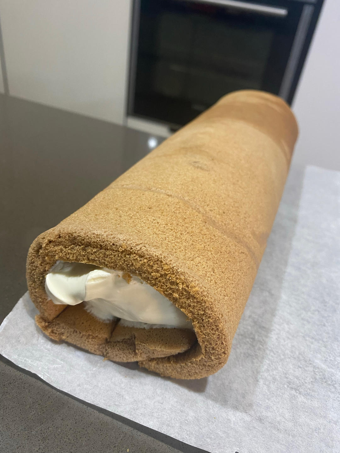 蛋糕卷这样做‼️不掉皮不开裂（小视频食谱）