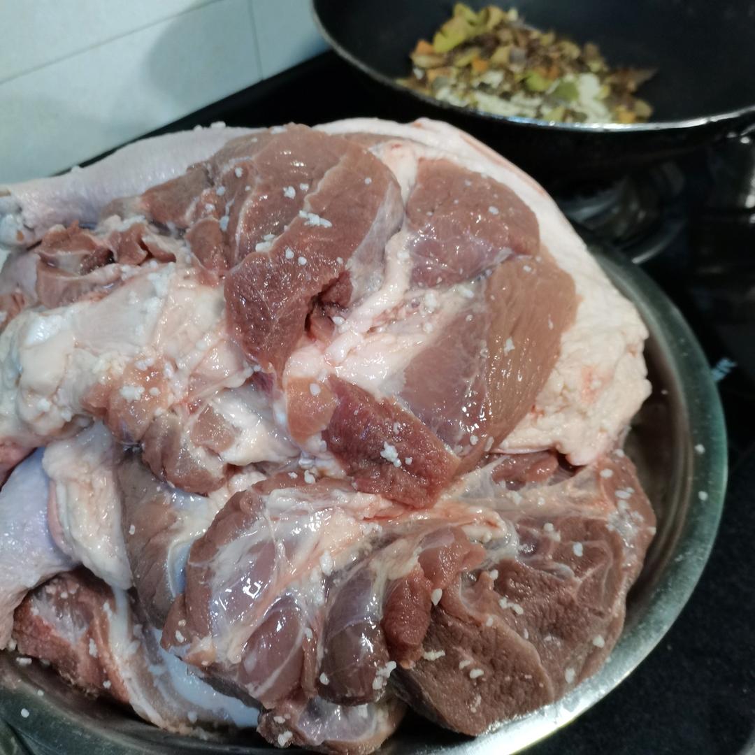 腌腊肉（不熏的风吹肉）