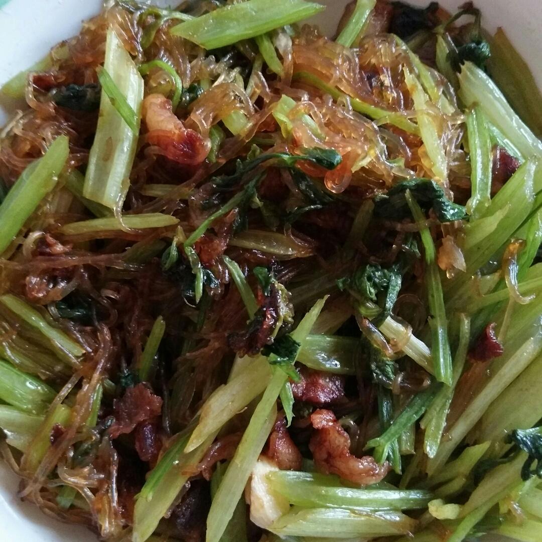 芹菜炒粉条