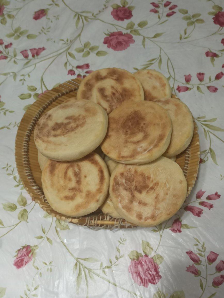 腊汁肉夹馍（烤出白吉馍特殊花纹的方法）