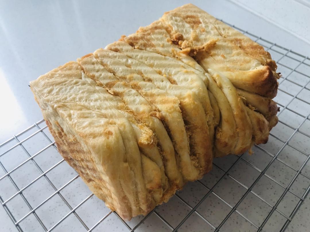 手撕肉松面包