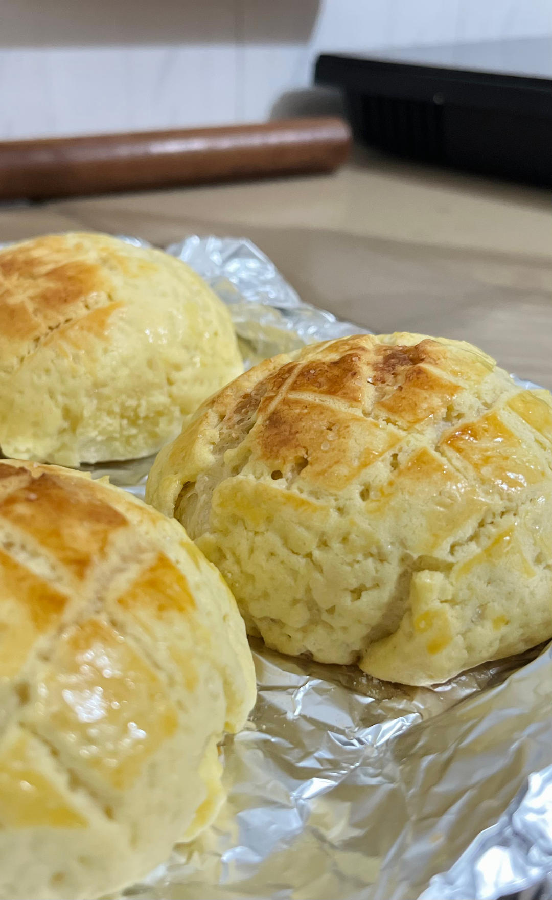 好吃到炸裂的港式菠萝包（附带制作酥皮的小视频）