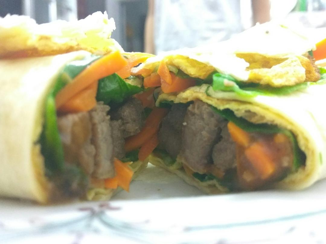 牛排紫甘蓝卷饼