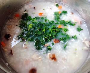 鸡腿香菇芹菜粥的做法 步骤10