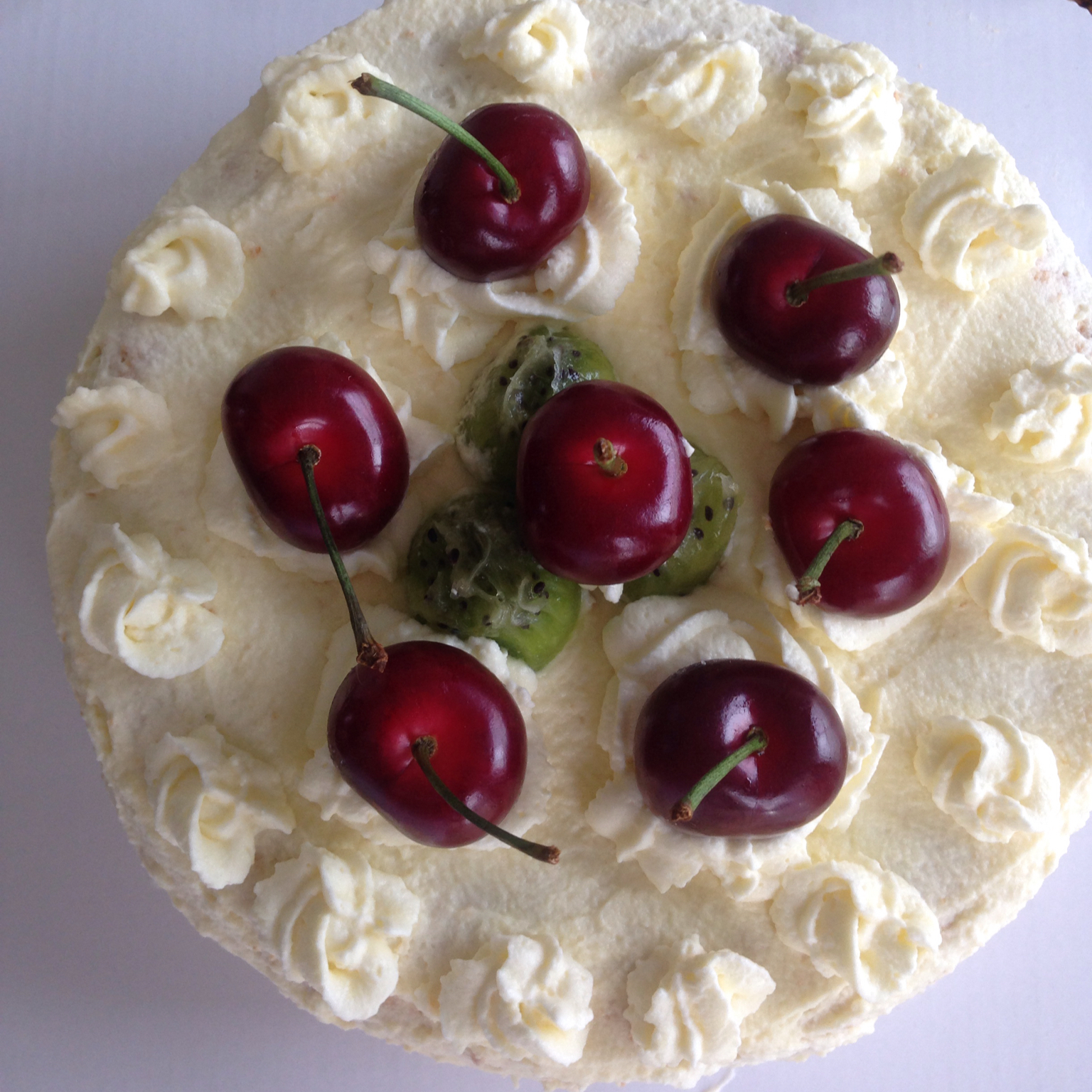 6寸草莓奶油戚风蛋糕