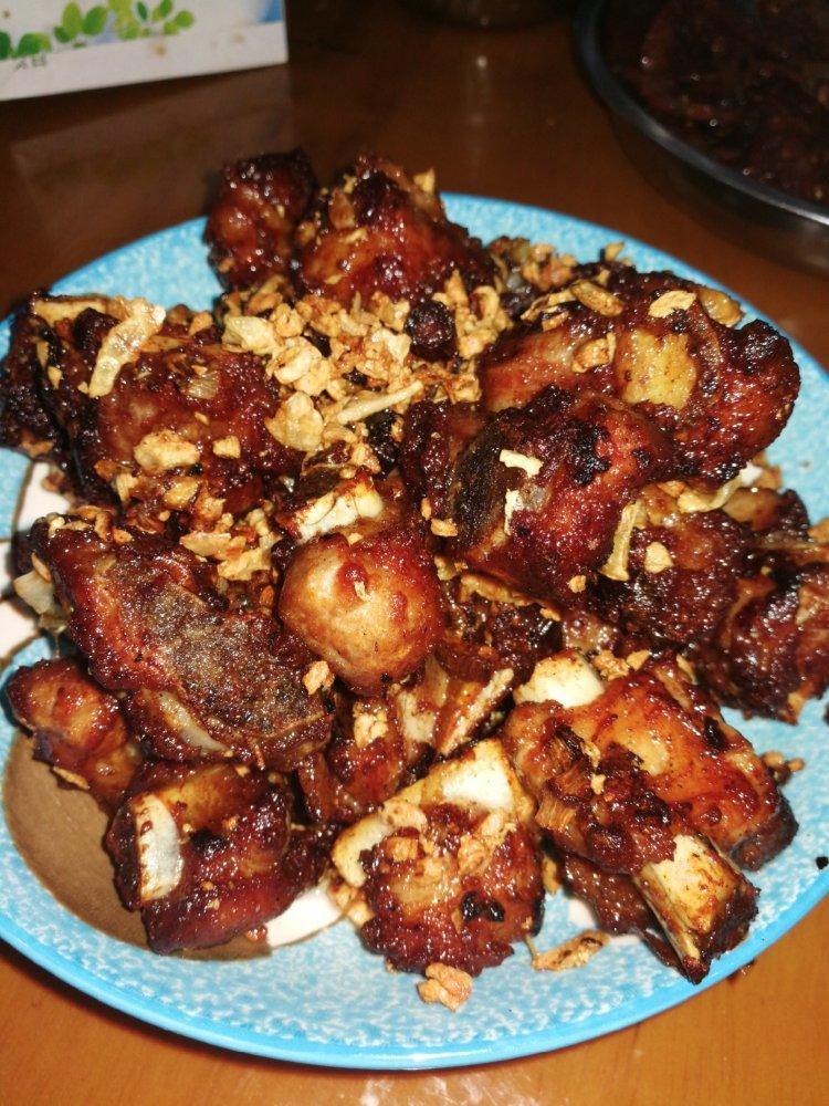 金牌蒜香排骨