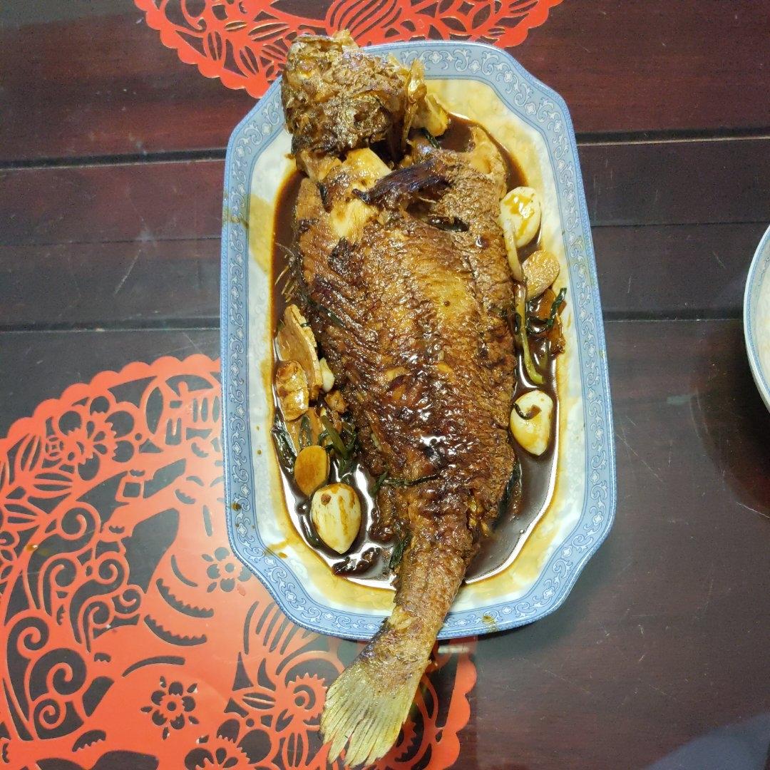 红烧黄鱼—鱼皮不破的小窍门