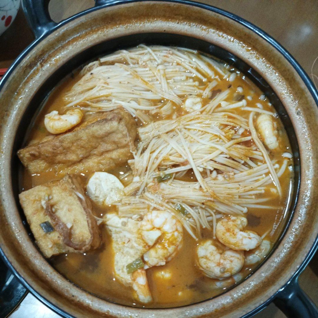 鲜虾豆腐煲