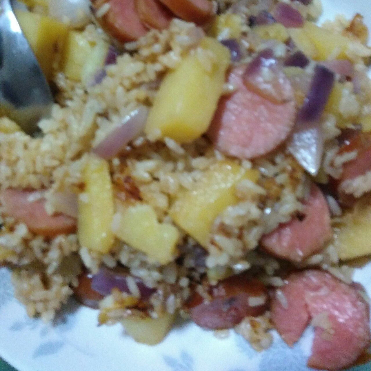 香肠土豆焖饭【一人也要吃好版】