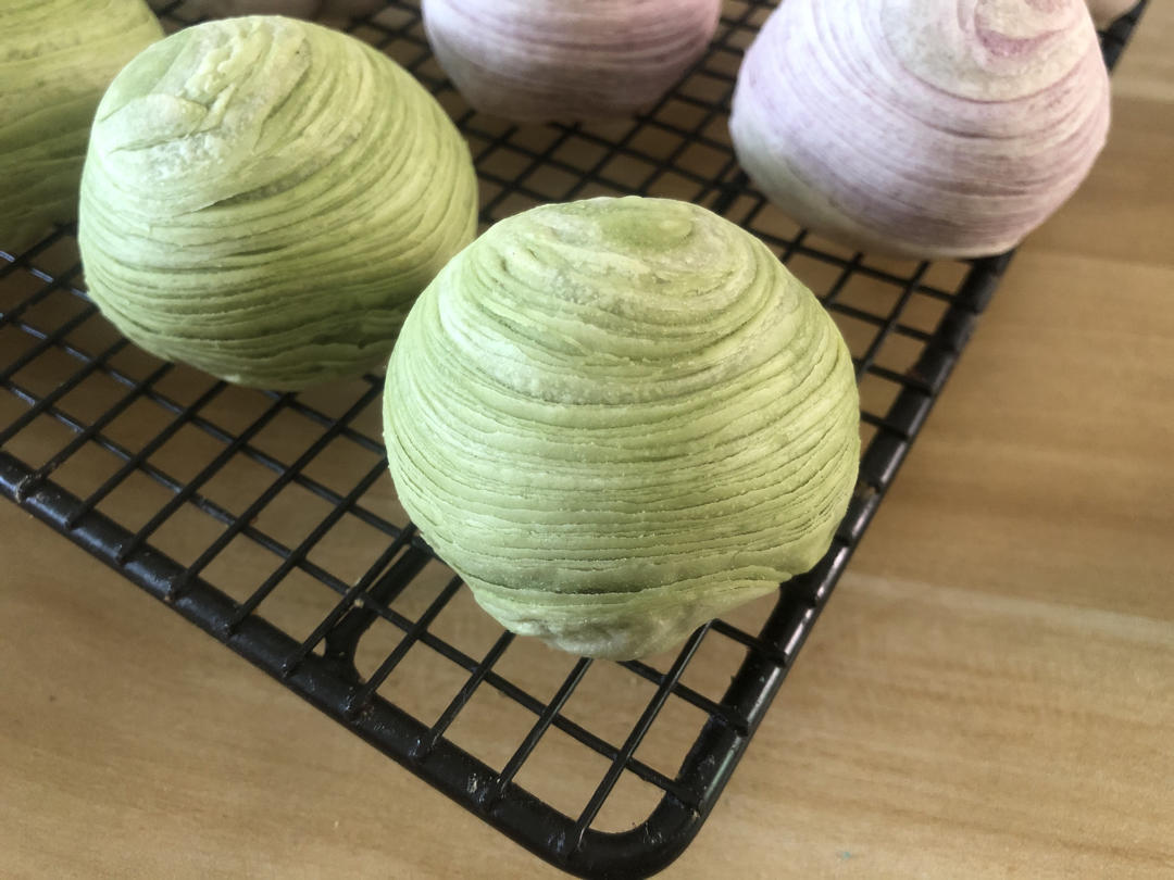 蛋黄酥：抹茶酥：（奶黄味）
