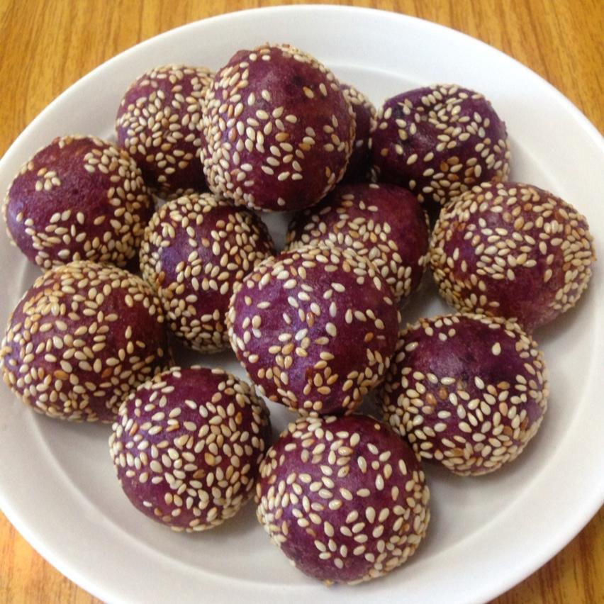 燕子__做的紫薯芝麻球