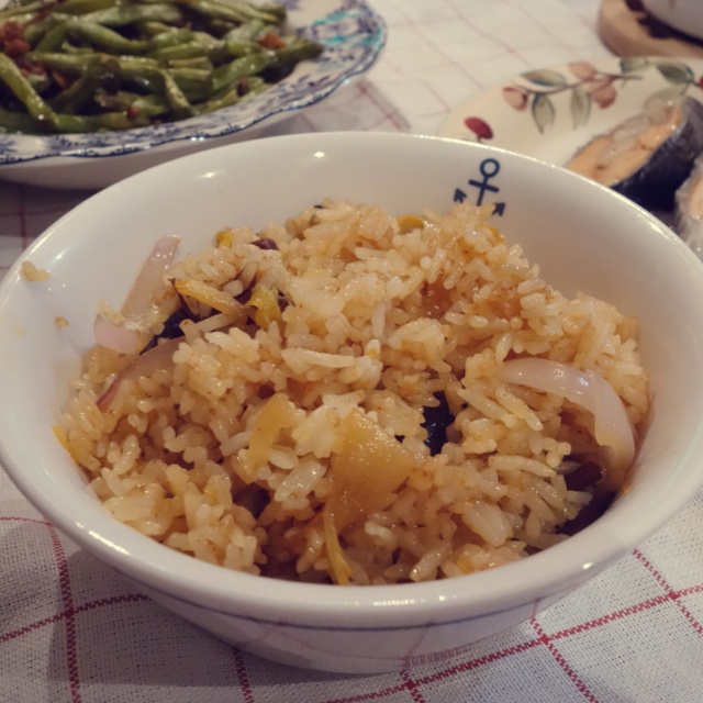 蘑菇泡菜炒饭