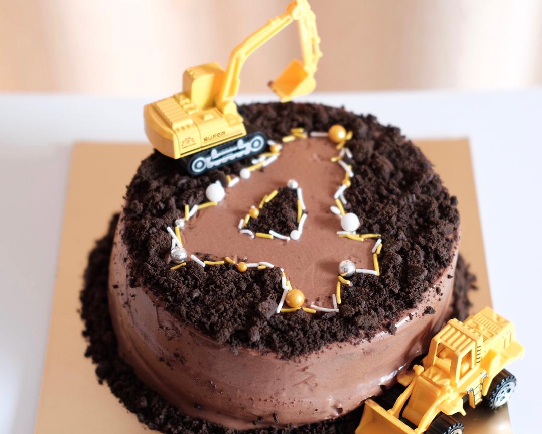 小朋友最爱的挖掘机巧克力生日蛋糕的做法