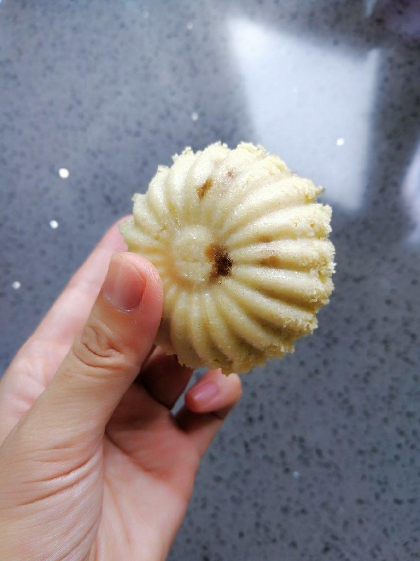 宝宝辅食：蓬松好吃的枣泥山药米糕