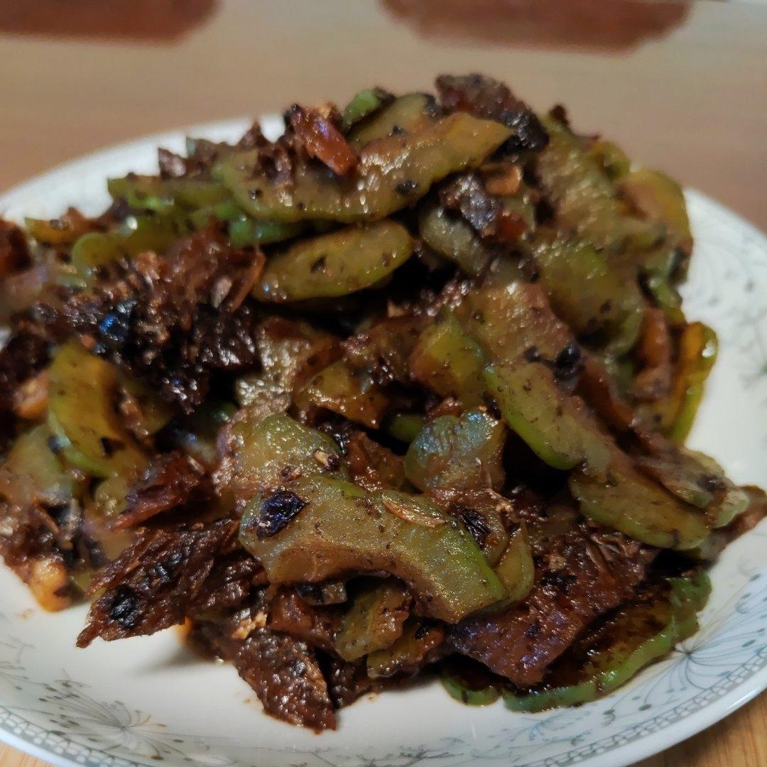 豆豉鲮鱼炒苦瓜