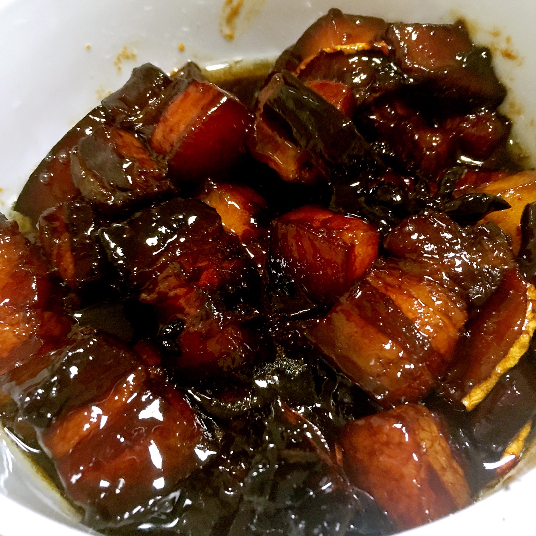 吃着碗里望着锅里的红烧肉