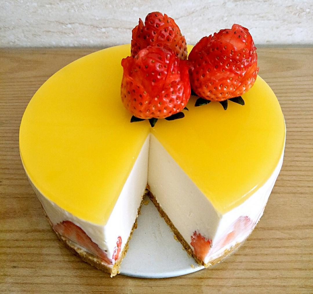 【视频】草莓慕斯蛋糕～抓住草莓季的尾巴