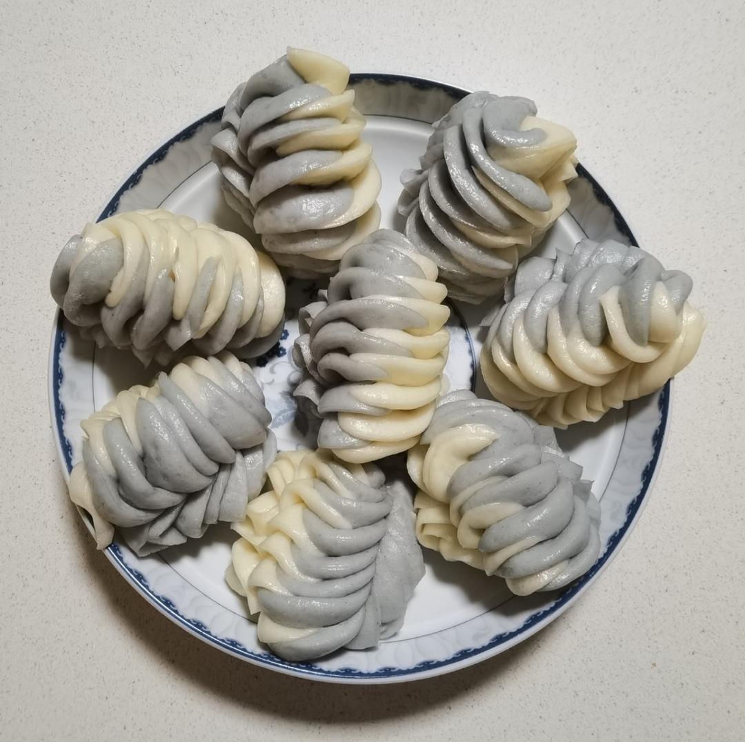 菠菜汁双色花卷