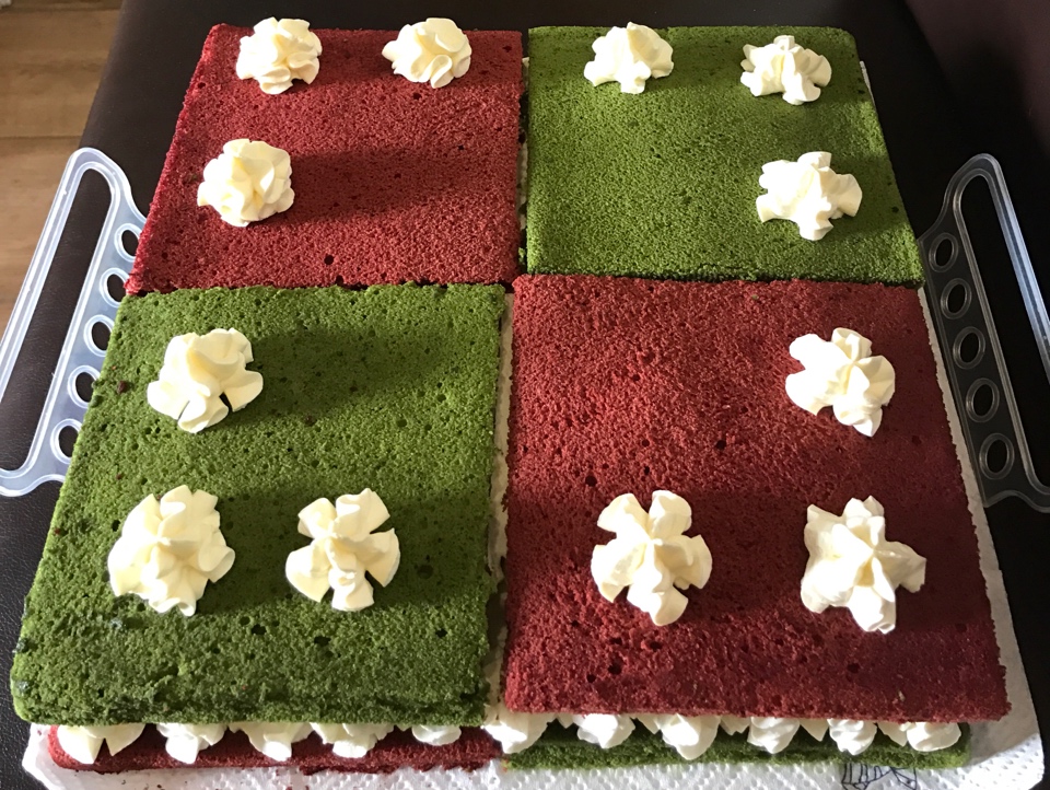 卷卷变身大蛋糕之新年双色方形蛋糕的做法 步骤2