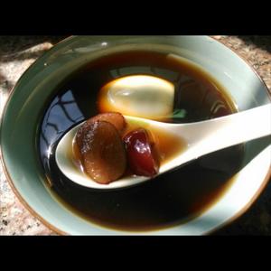 【活血】益母草鸡蛋红枣糖水的做法 步骤5