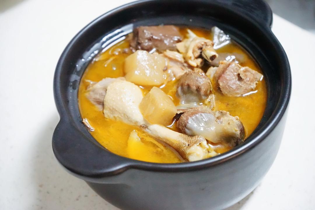 酸萝卜老鸭汤