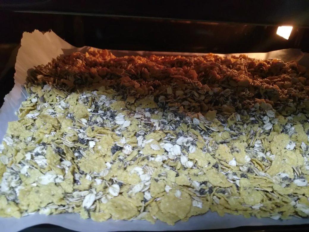 暴力Granola杂烤麦片