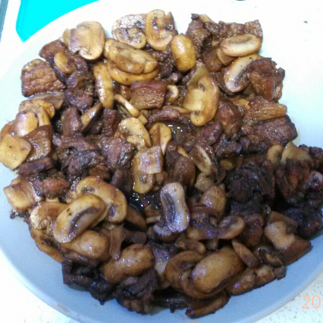 香菇炒肉