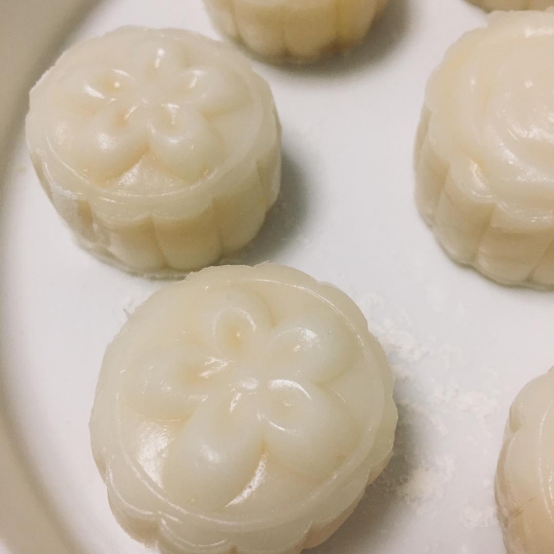 史上最简单包法的冰皮奶黄流心月饼（百分百成功）