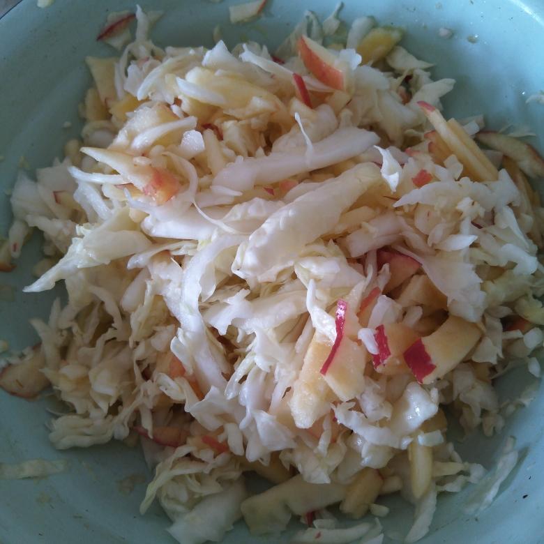 酸甜包菜丝（苹果拌卷心菜）【无油无糖素食】