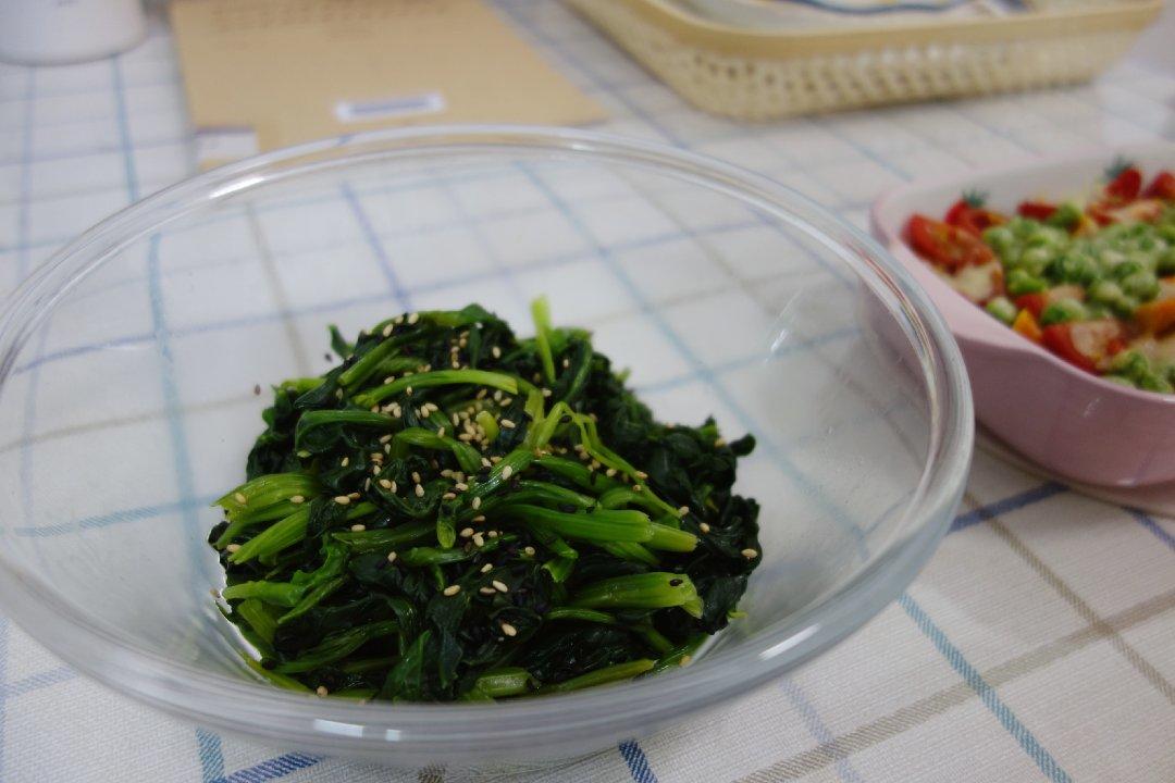 黑芝麻拌菠菜