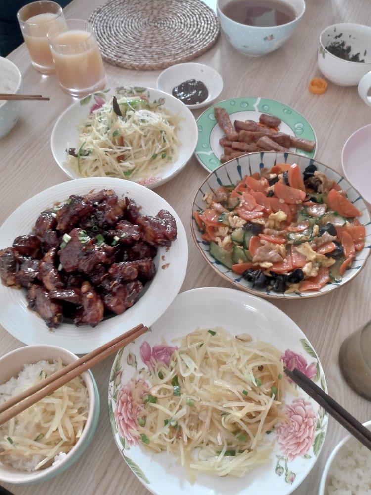 厨师长教你：“懒人排骨”的家常做法，口感很棒味道新颖，收藏了