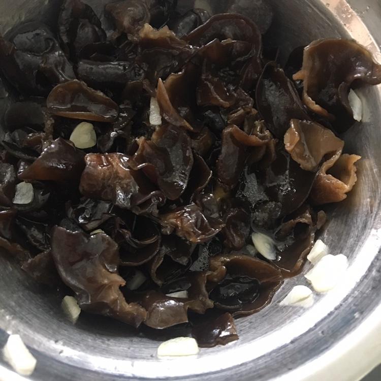 凉拌爽脆木耳